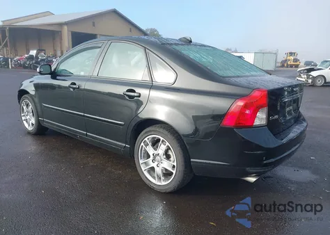 2008 Volvo S40 T5 z USA, uszkodzony, nr VIN YV1MH672482389403
